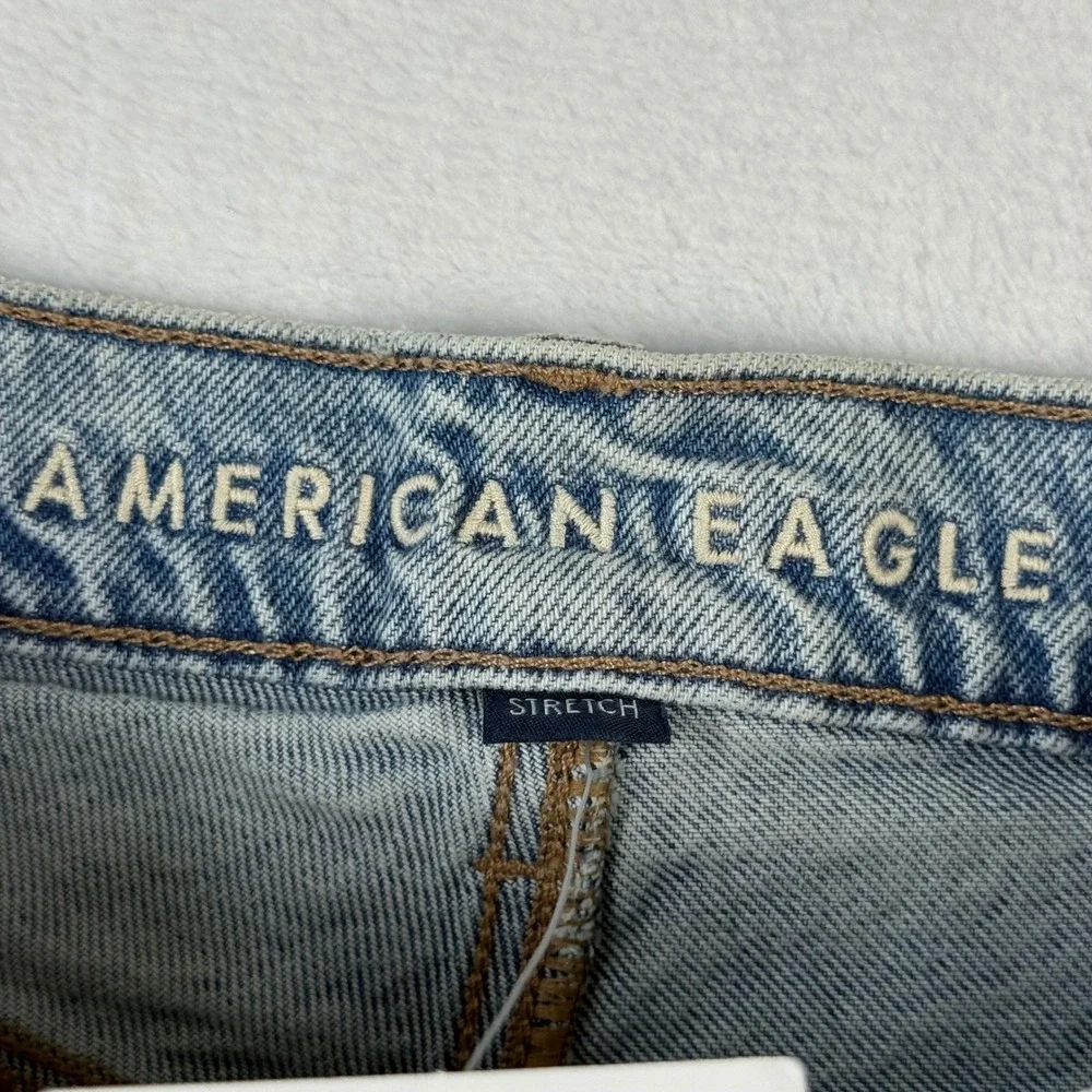 American‎ Eagle Ex-Boyfriend Short Light Wash Distressed Denim 000 23W 41979022